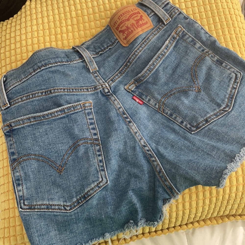 Levi’s shorts